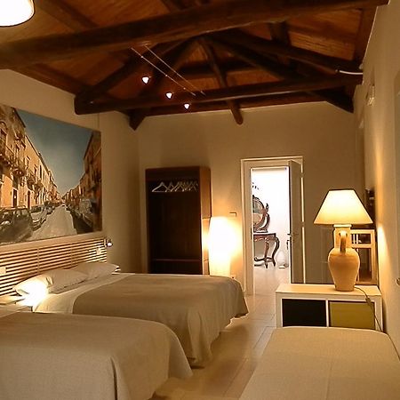 B&B Re Umberto Milazzo Bagian luar foto
