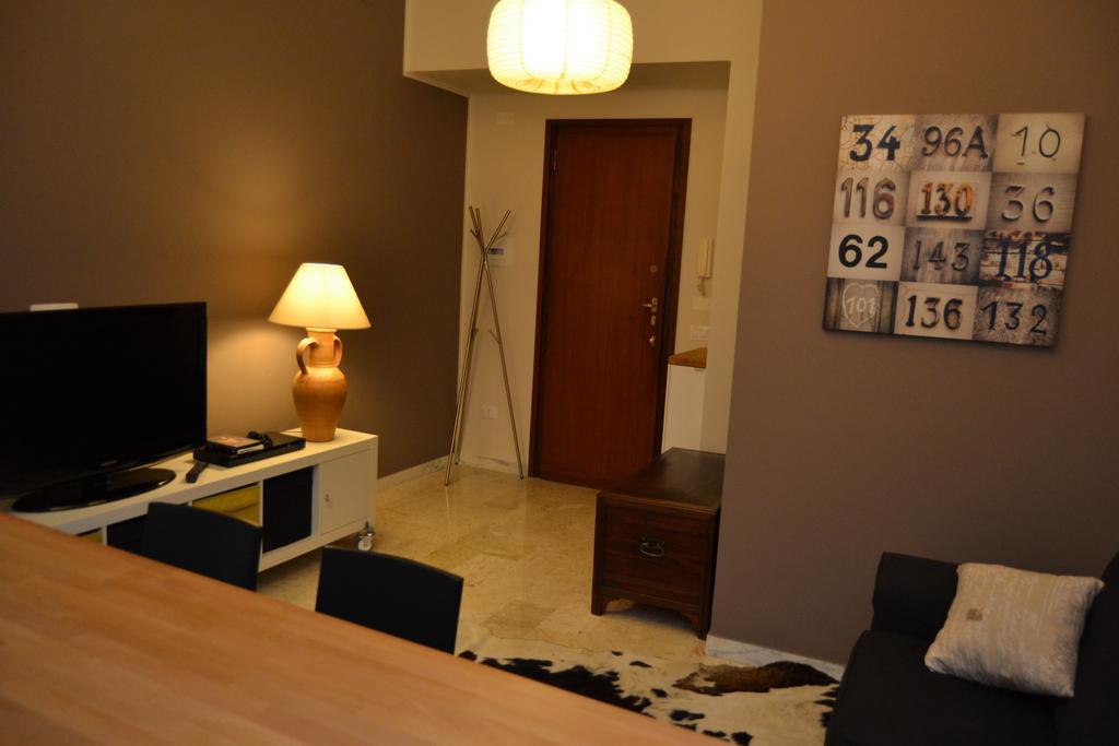 B&B Re Umberto Milazzo Ruang foto