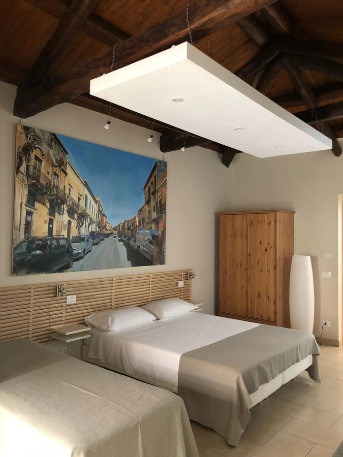 B&B Re Umberto Milazzo Bagian luar foto