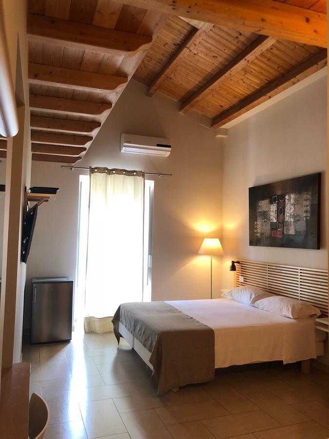 B&B Re Umberto Milazzo Bagian luar foto