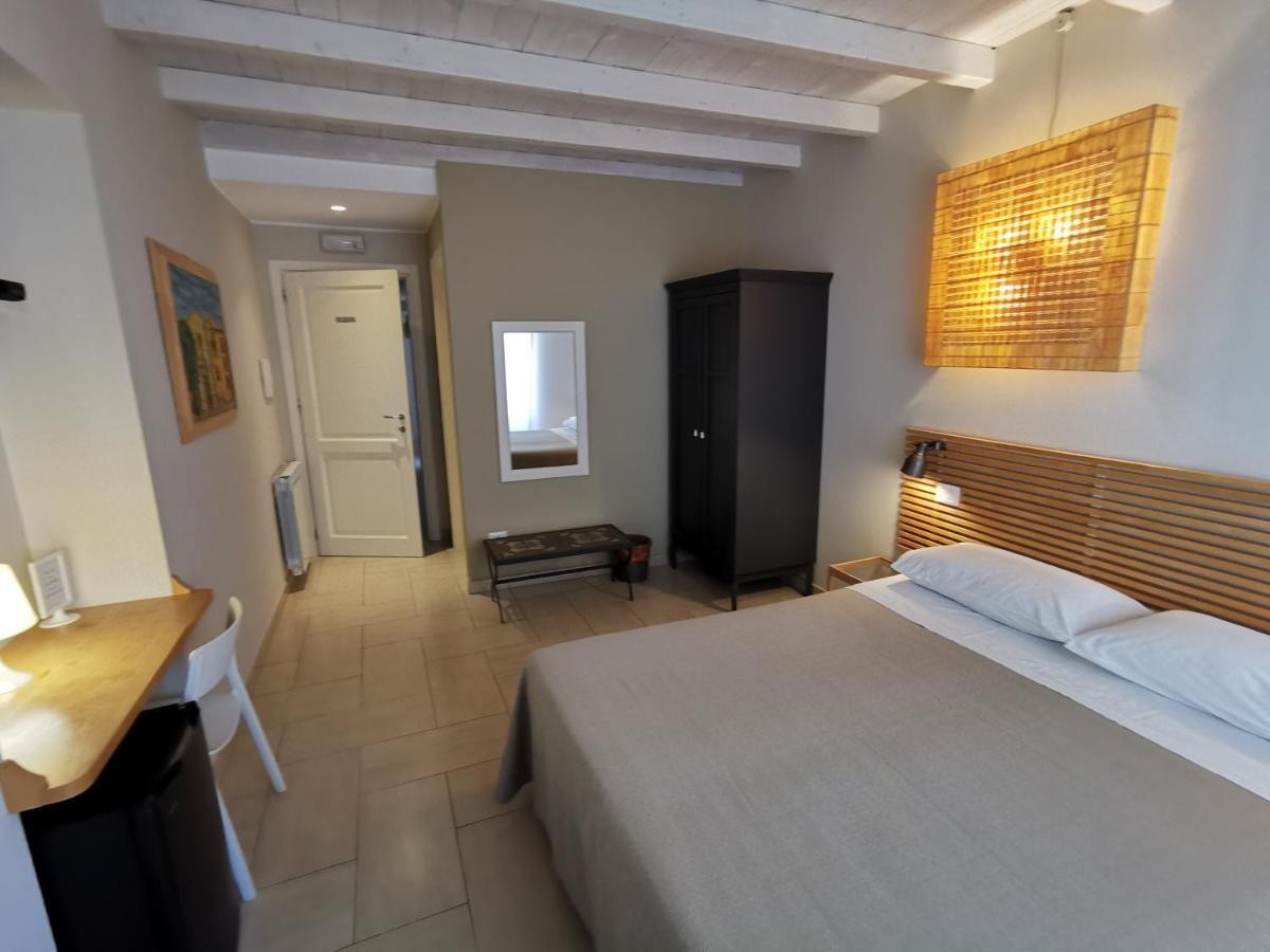 B&B Re Umberto Milazzo Bagian luar foto