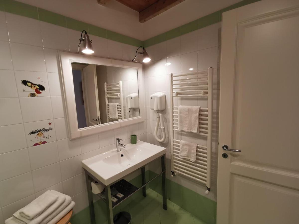 B&B Re Umberto Milazzo Bagian luar foto