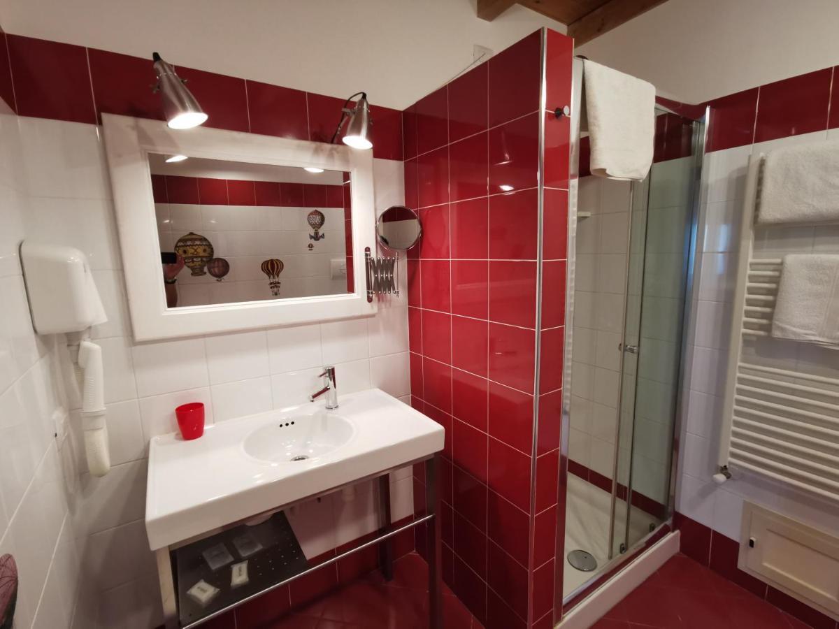 B&B Re Umberto Milazzo Bagian luar foto